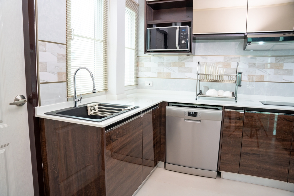 glossy modular kitchen