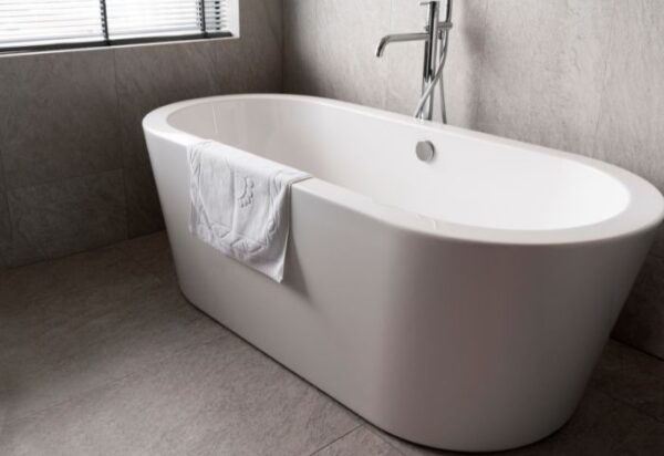 7 Differences Between Jacuzzi and Bathtub